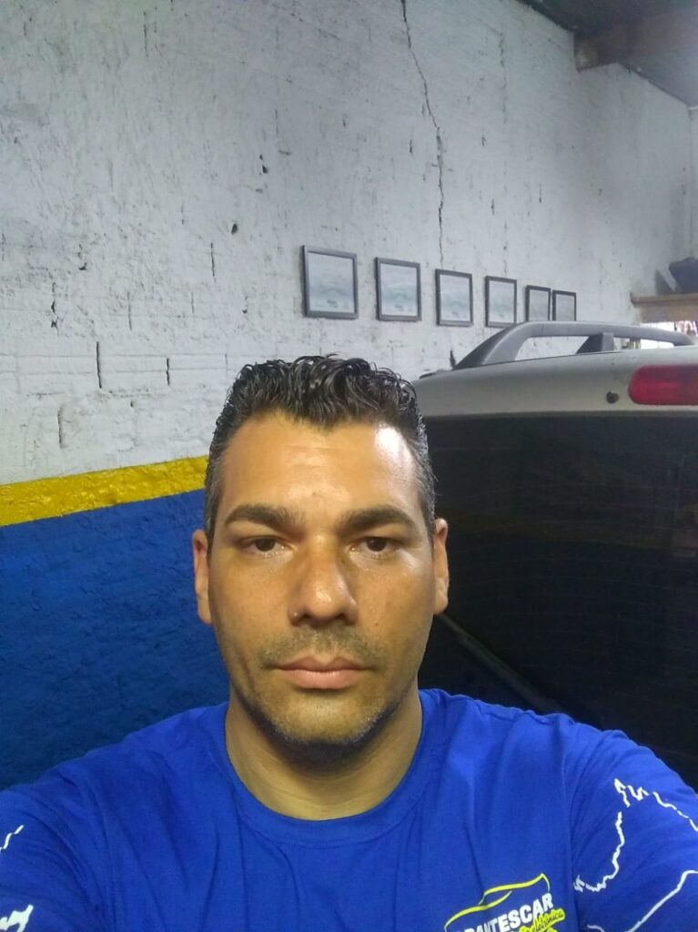 proprietário da oficina arantescar, Junior